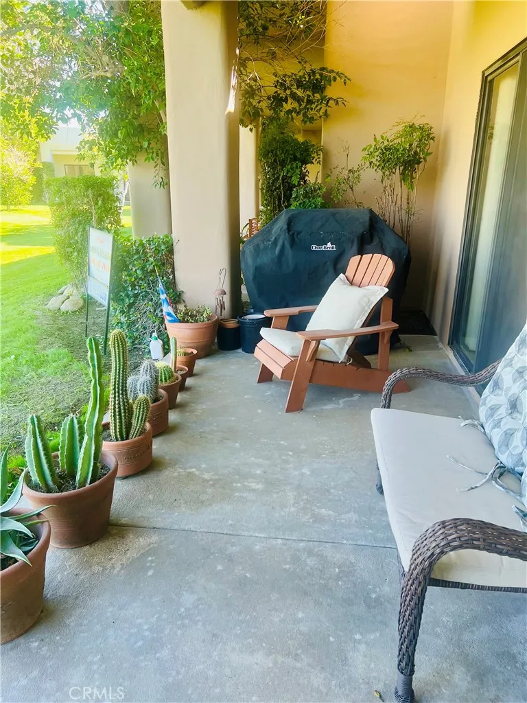 67438 Toltec Cathedral City, CA 92234