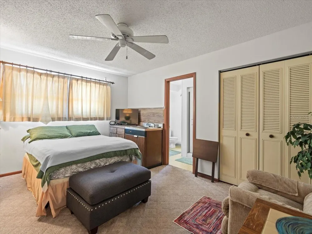 18218 SUNSET BOULEVARD #B St Petersburg, FL 33708