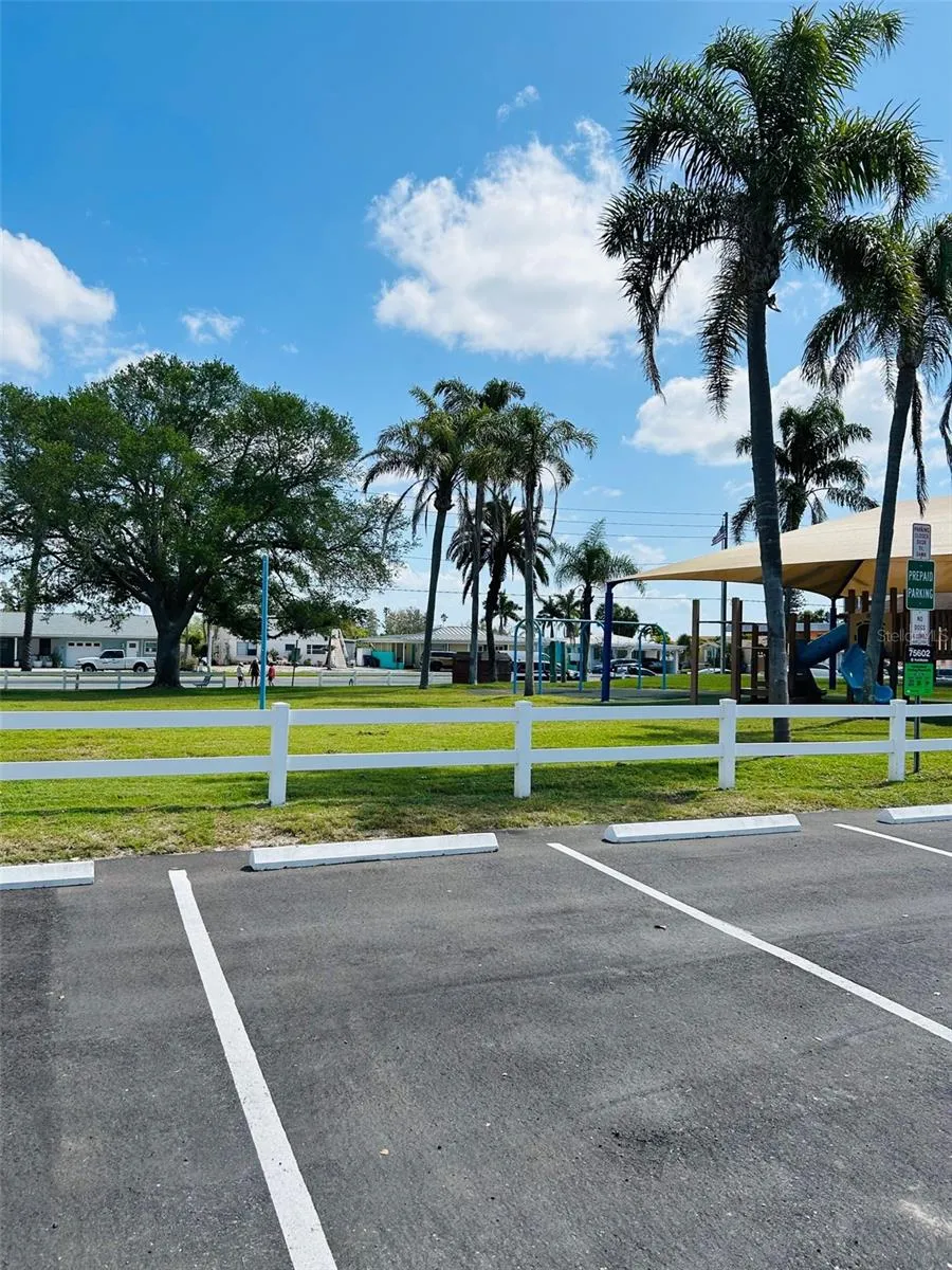 18218 SUNSET BOULEVARD #B St Petersburg, FL 33708