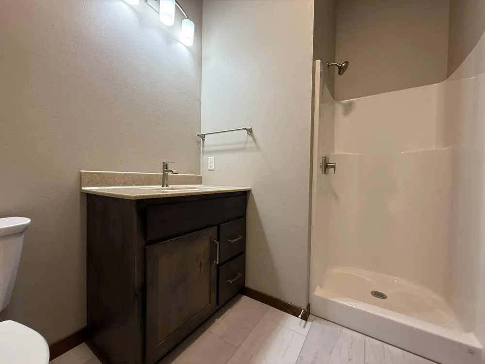 1207 S Shore Drive Worthington, MN 56187