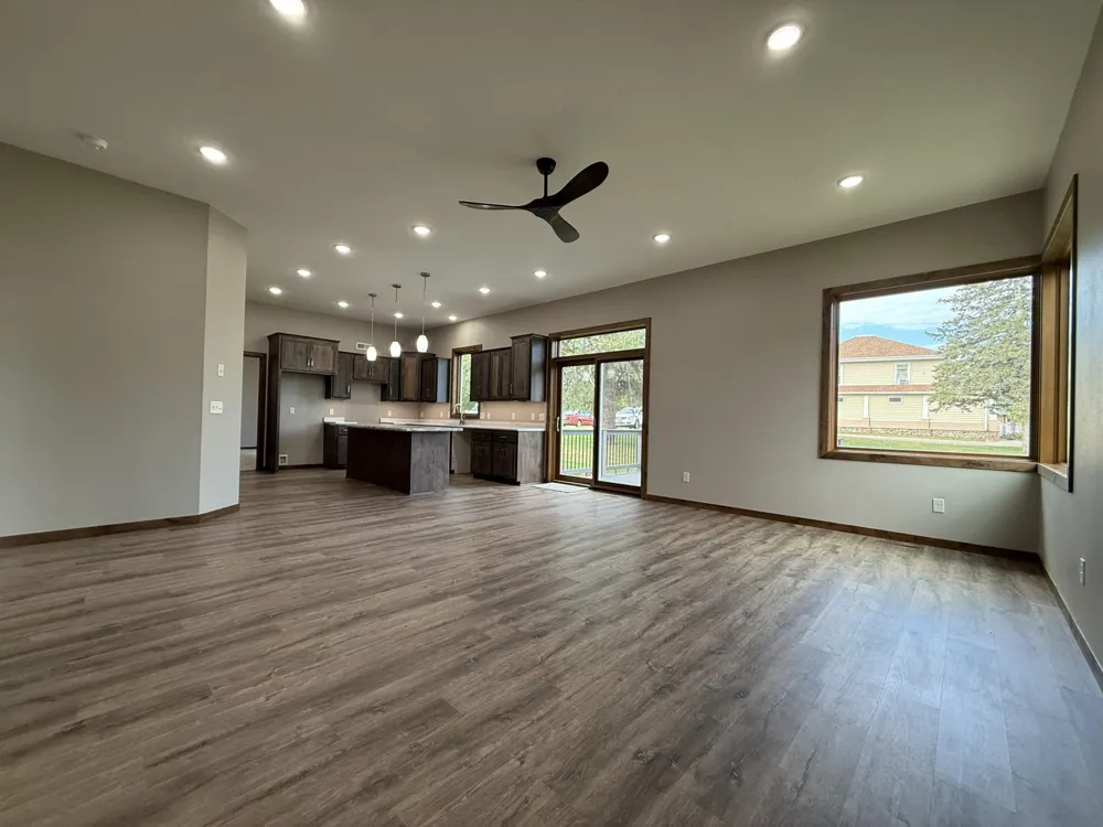 1207 S Shore Drive Worthington, MN 56187