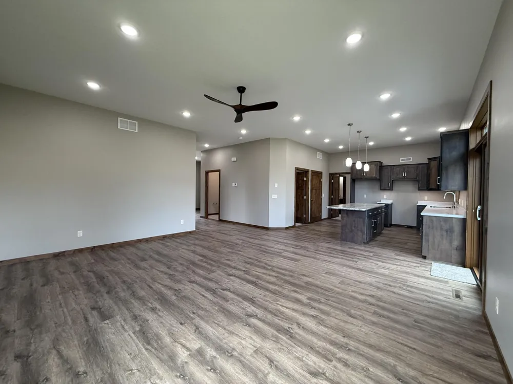 1207 S Shore Drive Worthington, MN 56187