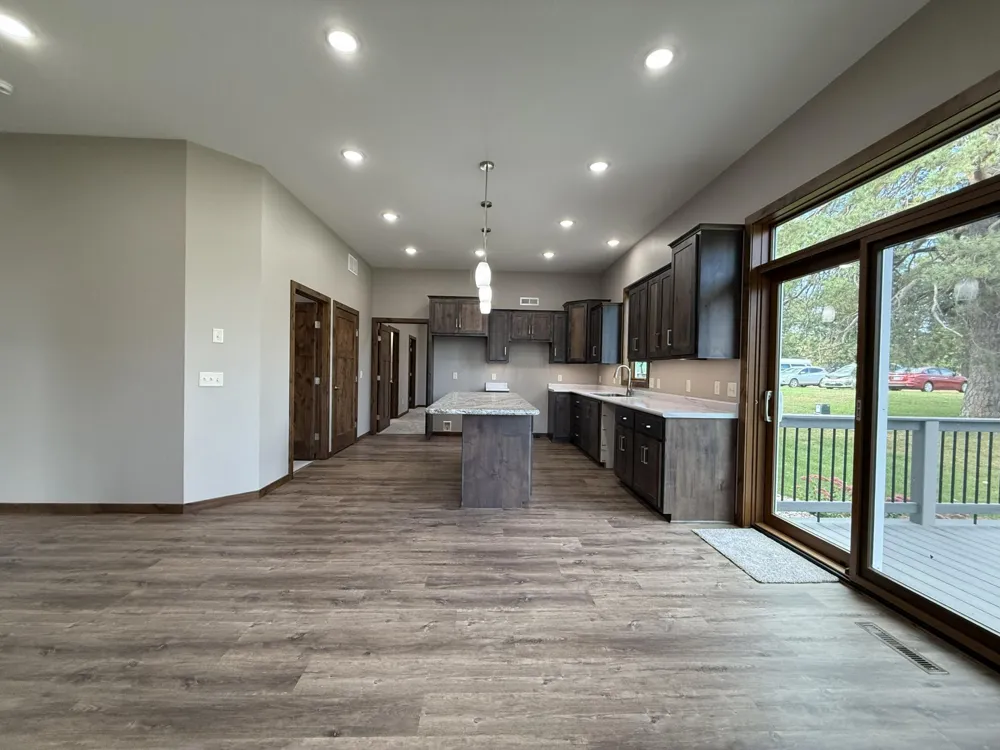 1207 S Shore Drive Worthington, MN 56187