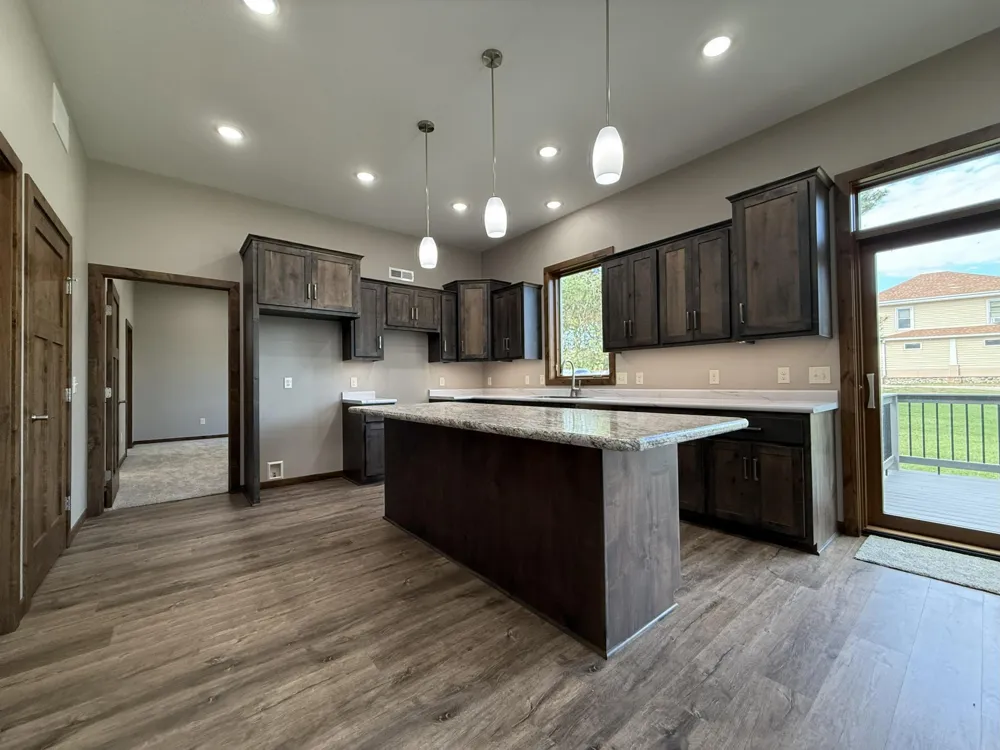 1207 S Shore Drive Worthington, MN 56187