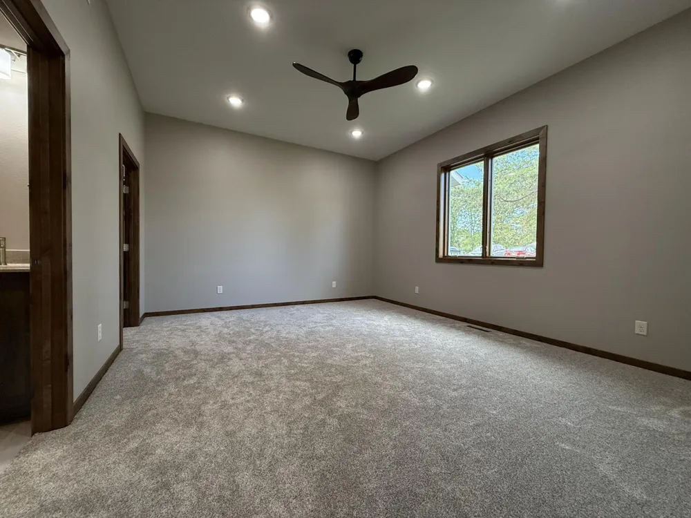 1207 S Shore Drive Worthington, MN 56187