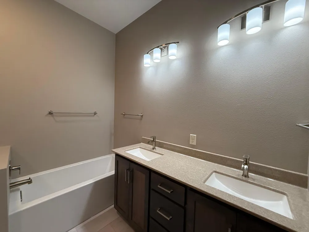 1207 S Shore Drive Worthington, MN 56187