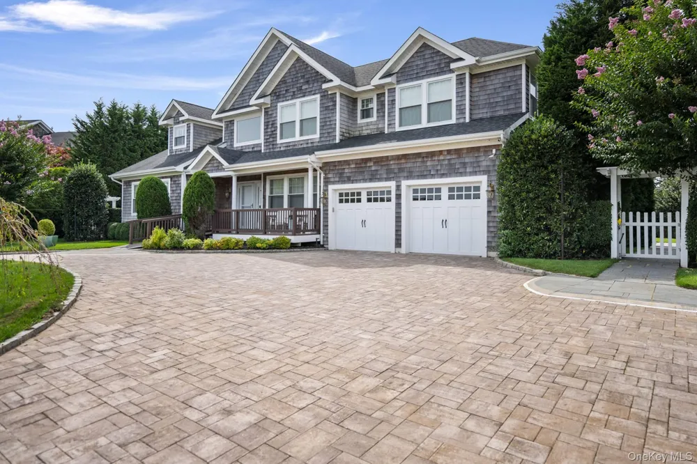 4 Spring Lane Southampton, NY 11968