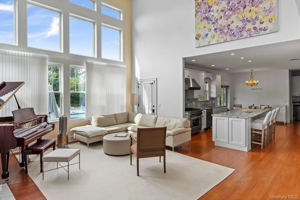 4 Spring Lane Southampton, NY 11968