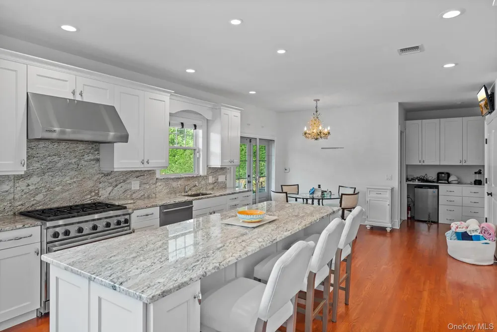 4 Spring Lane Southampton, NY 11968