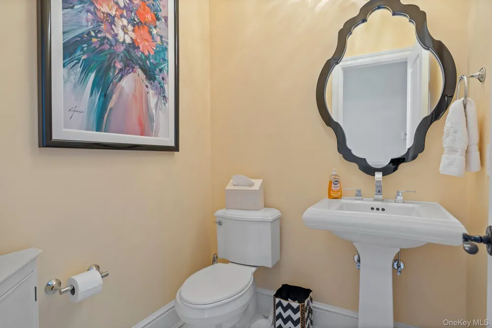4 Spring Lane Southampton, NY 11968