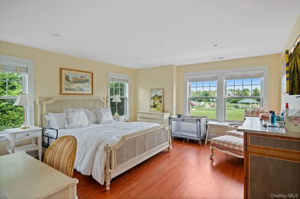 4 Spring Lane Southampton, NY 11968