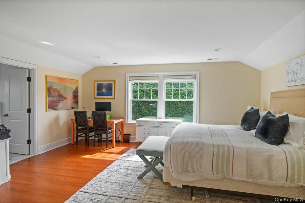 4 Spring Lane Southampton, NY 11968