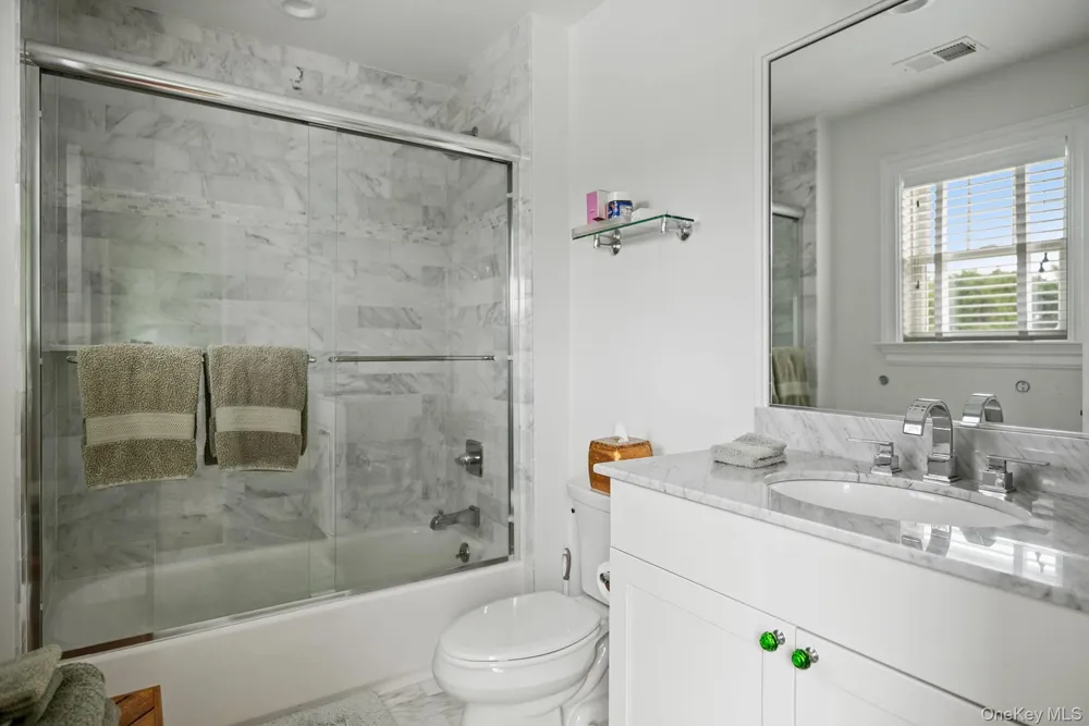 4 Spring Lane Southampton, NY 11968