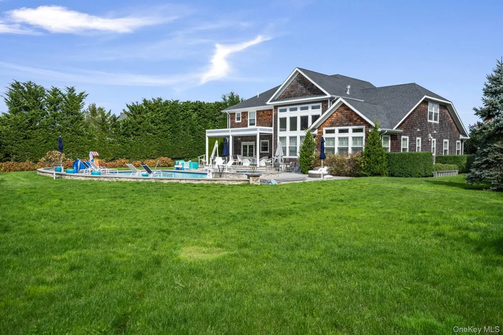 4 Spring Lane Southampton, NY 11968
