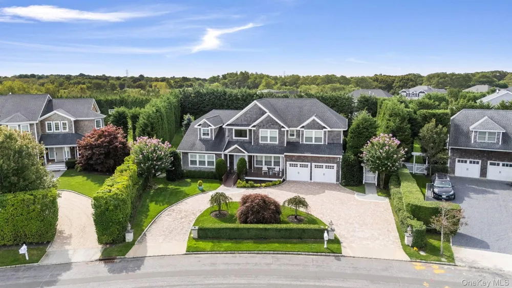 4 Spring Lane Southampton, NY 11968