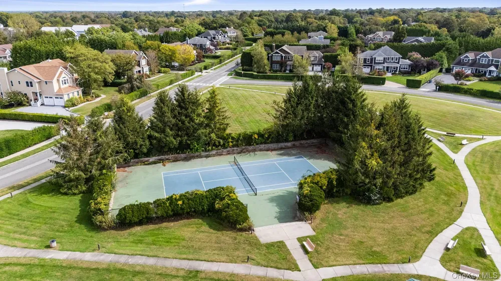4 Spring Lane Southampton, NY 11968