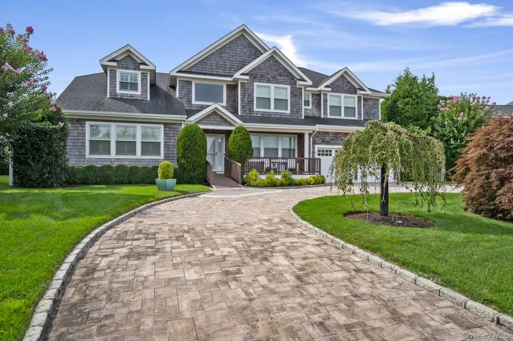 4 Spring Lane Southampton, NY 11968