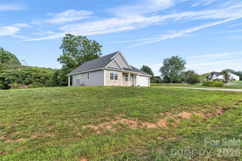 160 Tranquility Lane Harmony, NC 28634