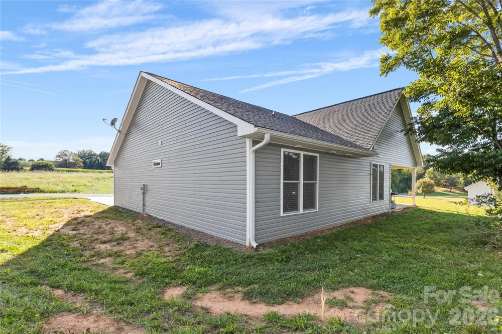 160 Tranquility Lane Harmony, NC 28634
