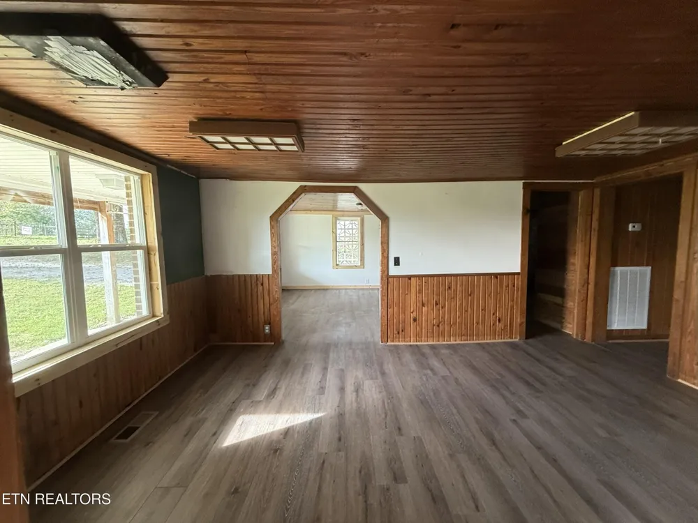 1089 Bicknell Road Rd Clarkrange, TN 38553