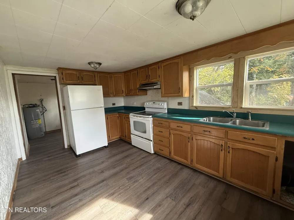 1089 Bicknell Road Rd Clarkrange, TN 38553