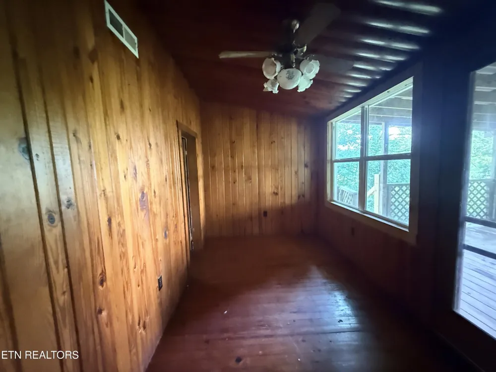 1089 Bicknell Road Rd Clarkrange, TN 38553