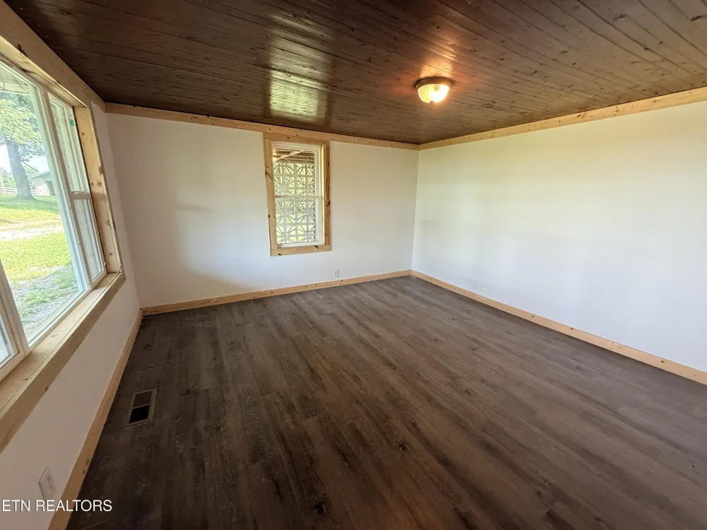 1089 Bicknell Road Rd Clarkrange, TN 38553