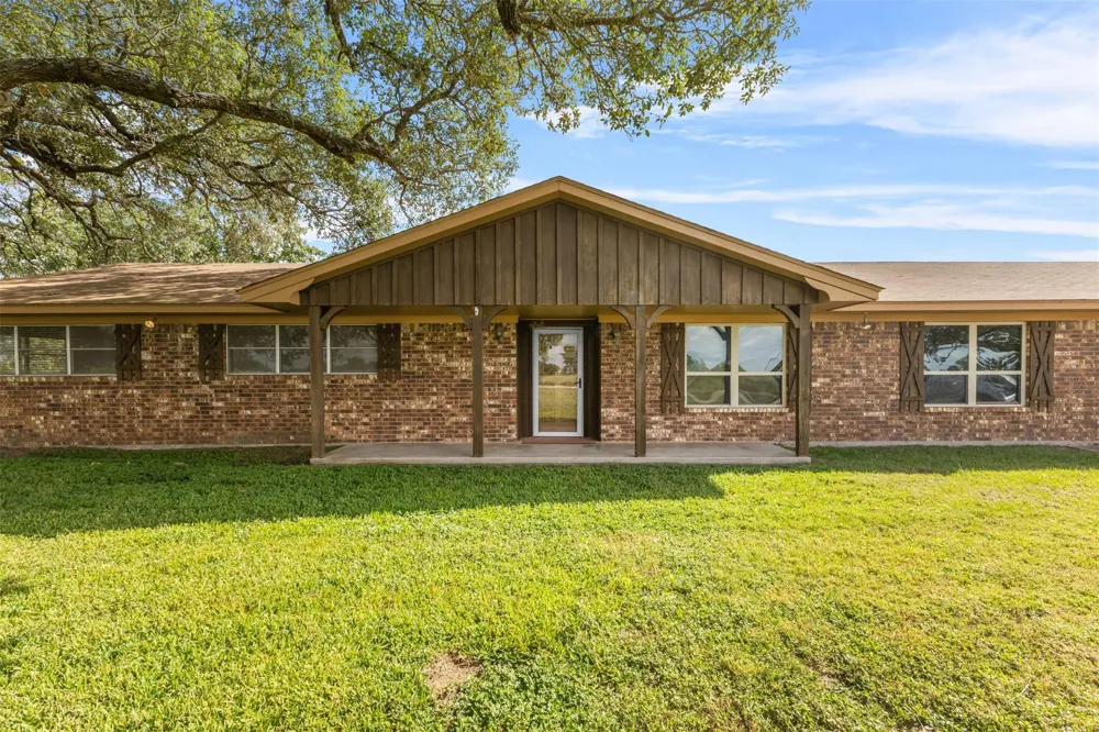 12331 Fm 2155 Snook, TX 77878