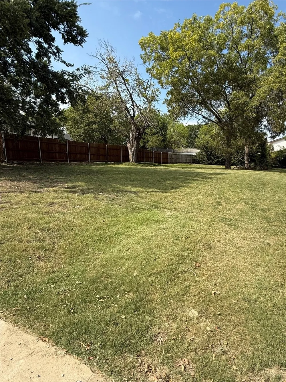1102 W Erwin Avenue McKinney, TX 75069