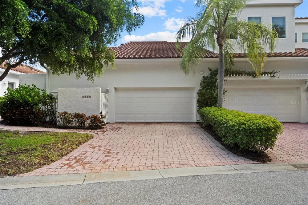 2254 HARBOUR COURT DRIVE Longboat Key, FL 34228