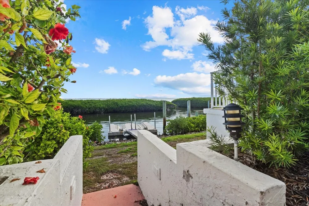 2254 HARBOUR COURT DRIVE Longboat Key, FL 34228