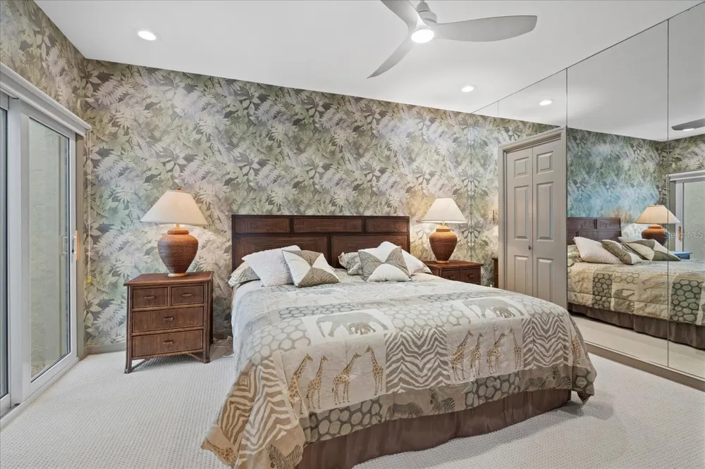 2254 HARBOUR COURT DRIVE Longboat Key, FL 34228