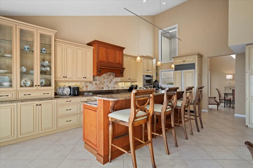 2254 HARBOUR COURT DRIVE Longboat Key, FL 34228