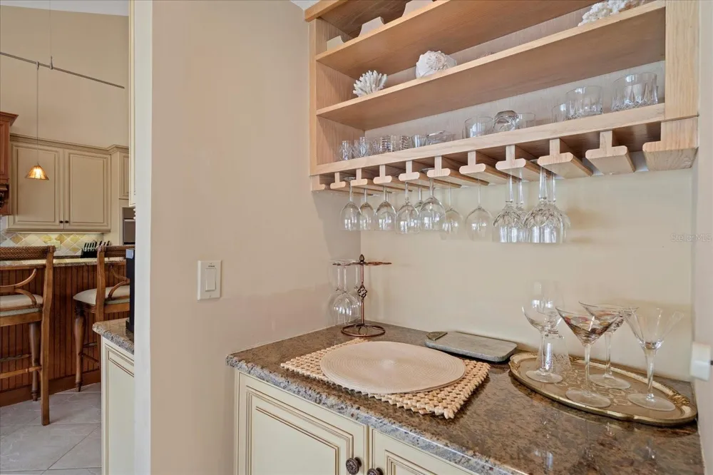 2254 HARBOUR COURT DRIVE Longboat Key, FL 34228