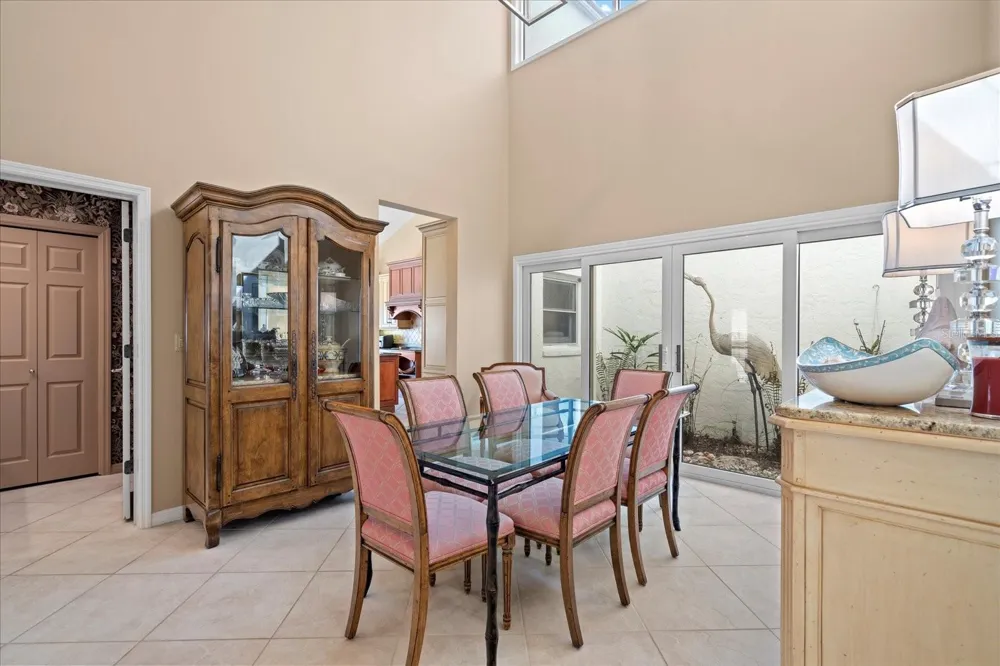 2254 HARBOUR COURT DRIVE Longboat Key, FL 34228