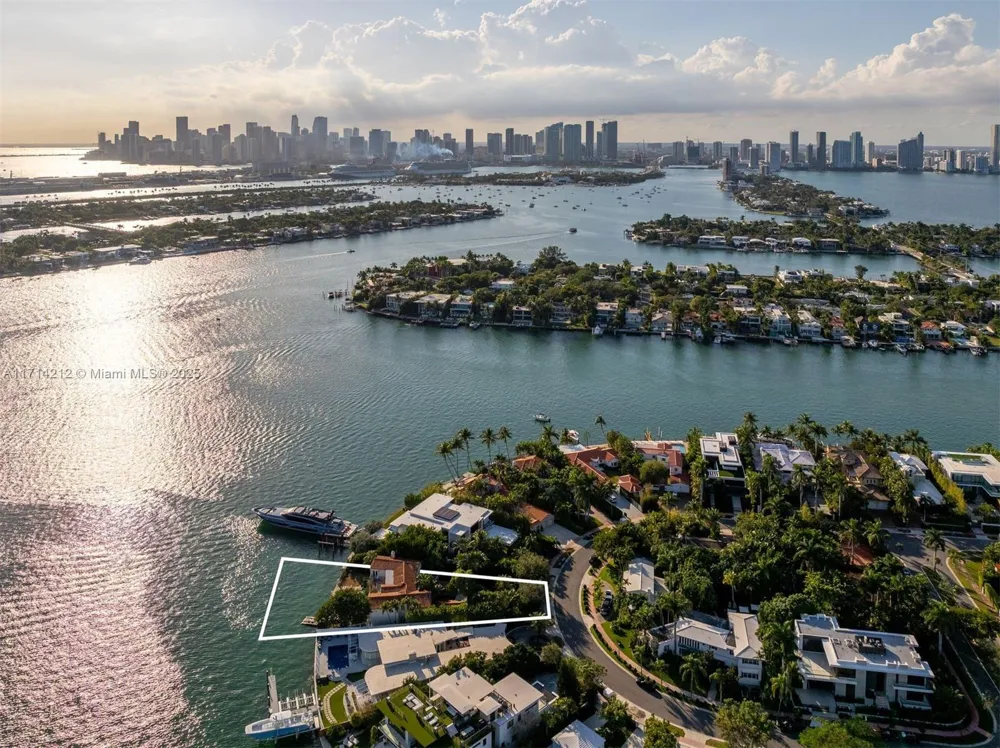 11 E Rivo Alto Dr Miami Beach, FL 33139