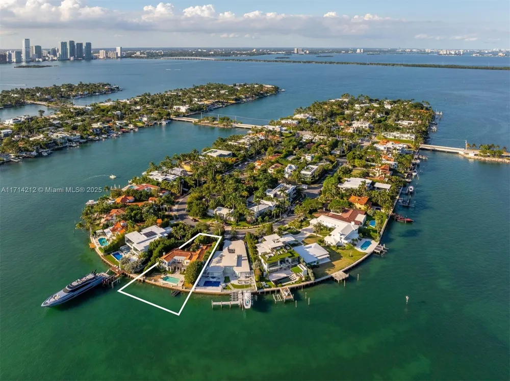 11 E Rivo Alto Dr Miami Beach, FL 33139
