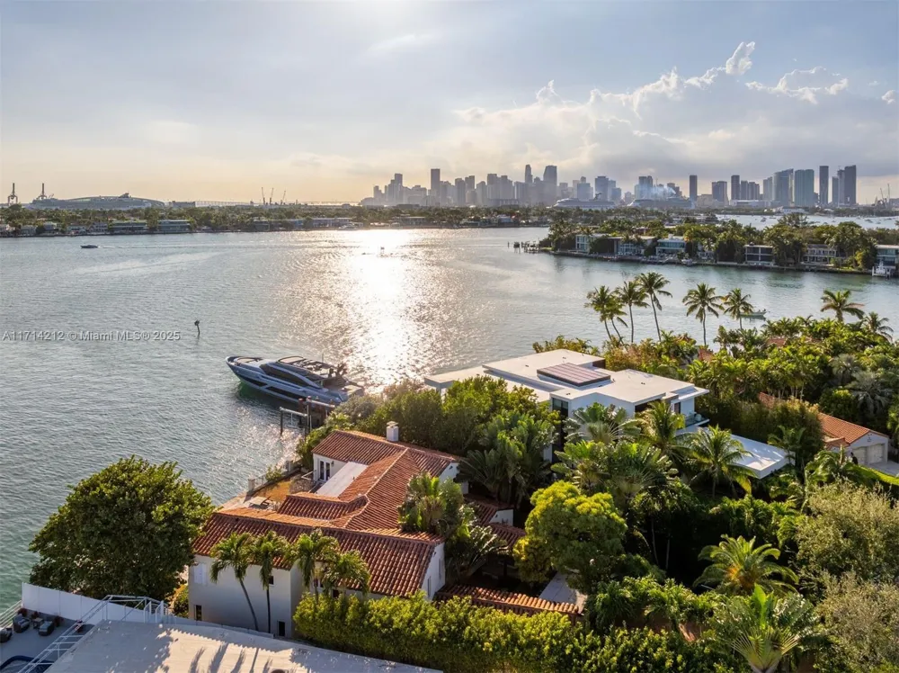 11 E Rivo Alto Dr Miami Beach, FL 33139