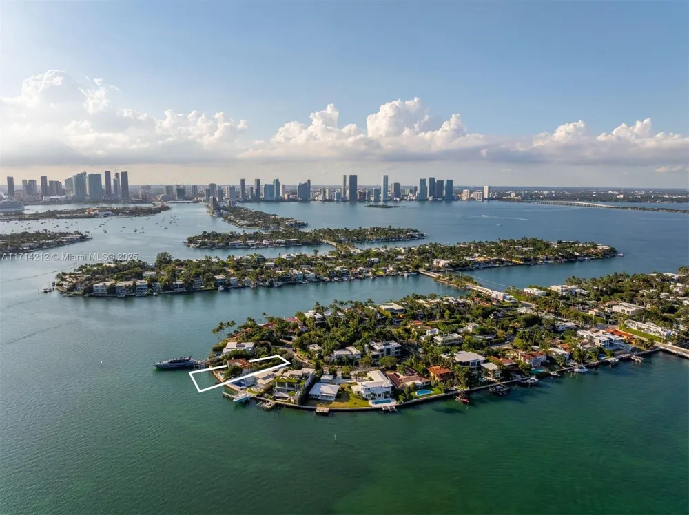 11 E Rivo Alto Dr Miami Beach, FL 33139