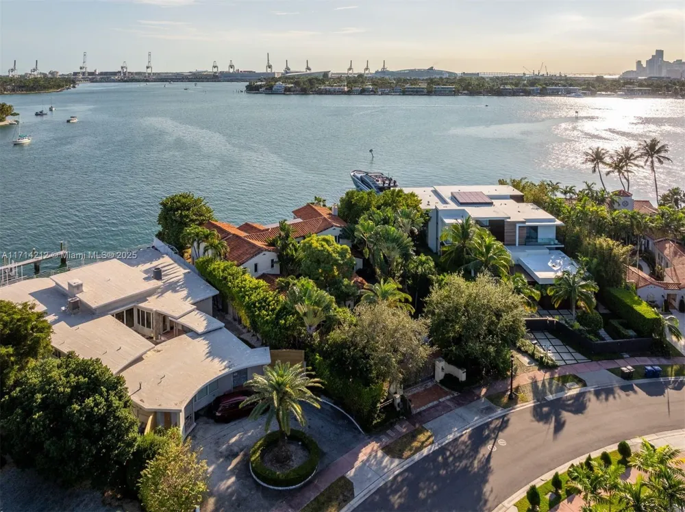 11 E Rivo Alto Dr Miami Beach, FL 33139