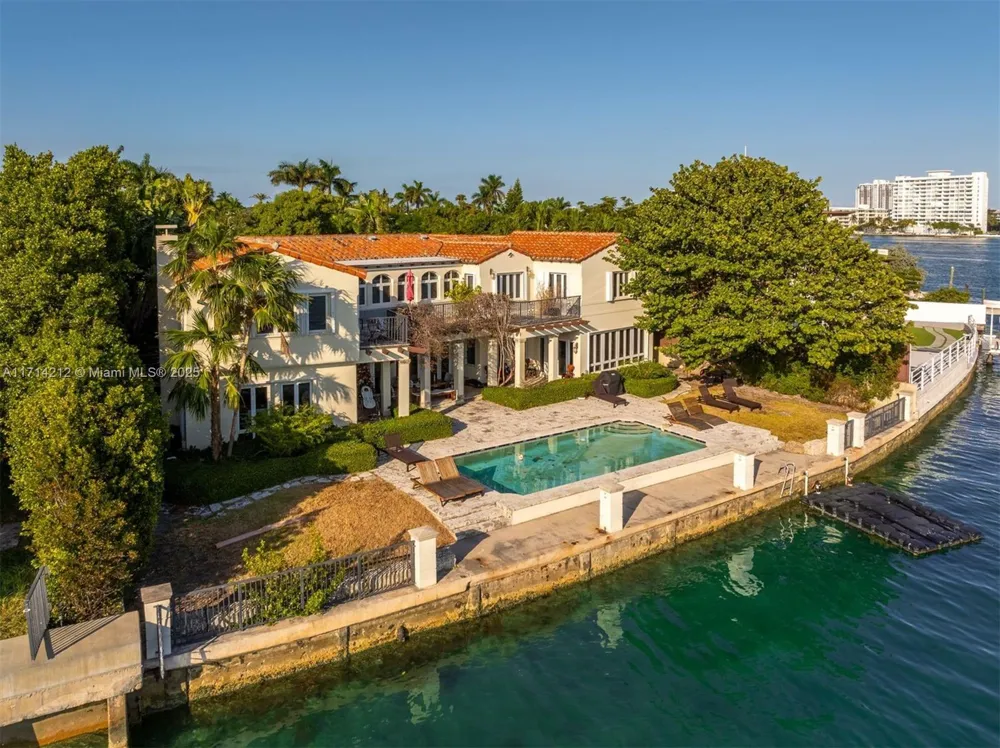 11 E Rivo Alto Dr Miami Beach, FL 33139