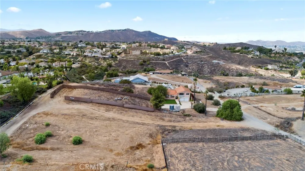 Road runner ridge Riverside, CA 92503