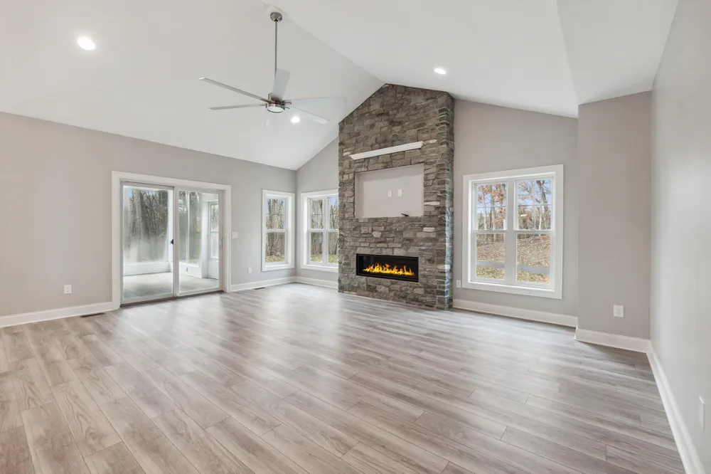 1140 Lochaven Circle #10B Hillsdale, MI 49242