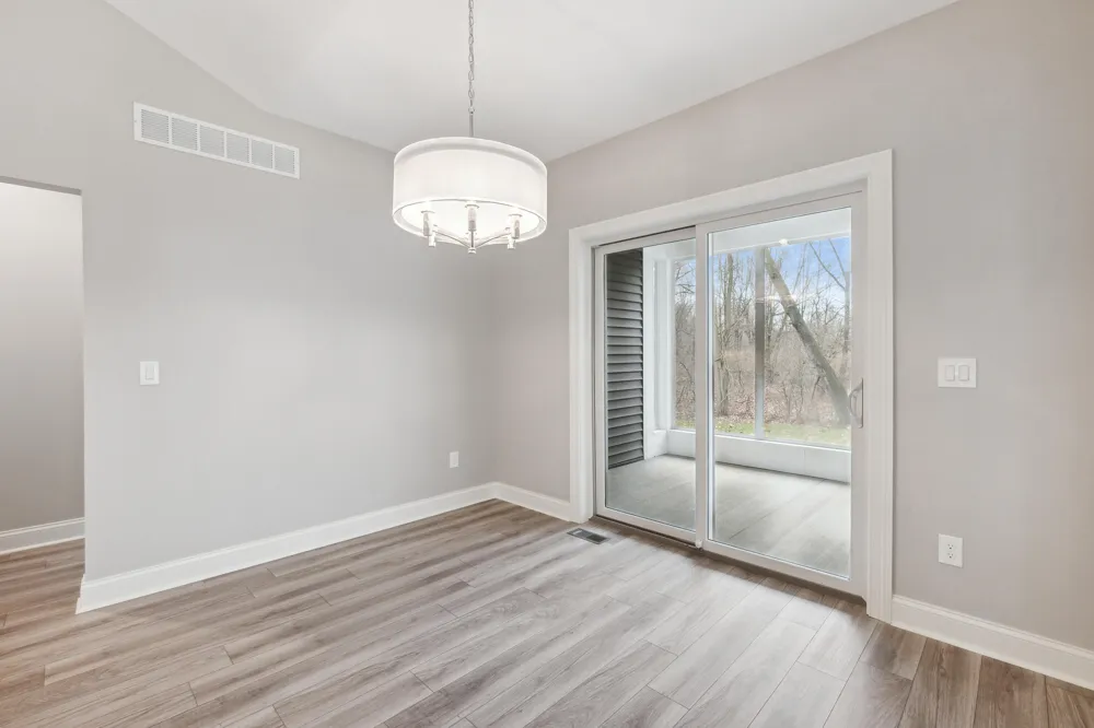1140 Lochaven Circle #10B Hillsdale, MI 49242