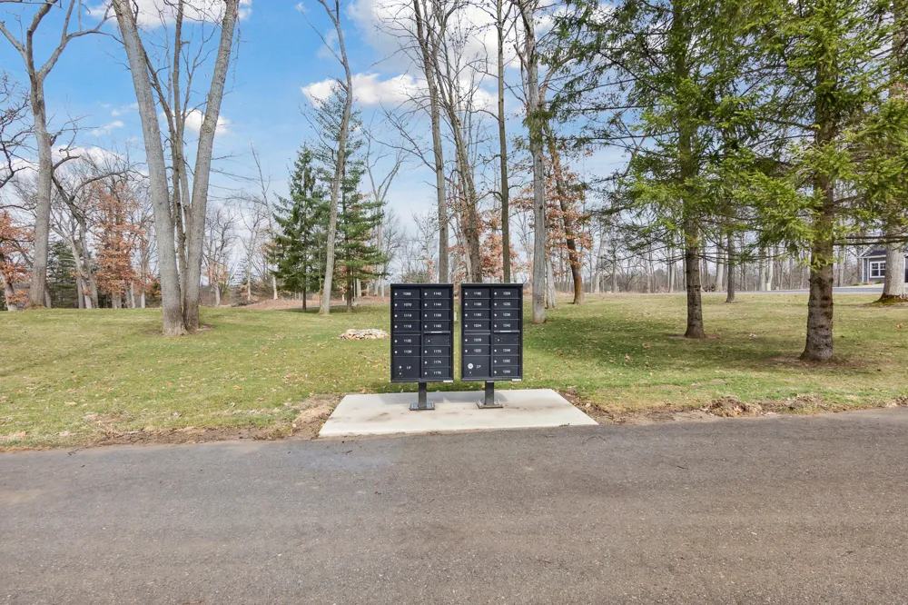 1140 Lochaven Circle #10B Hillsdale, MI 49242