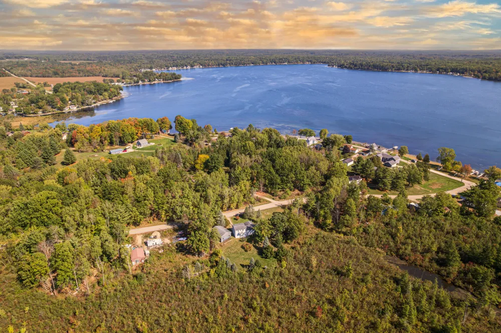 19419 Bullhead Lake Drive Rodney, MI 49342