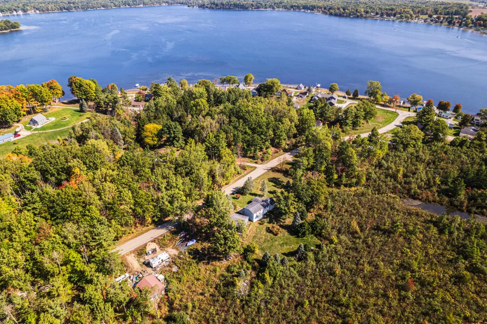 19419 Bullhead Lake Drive Rodney, MI 49342