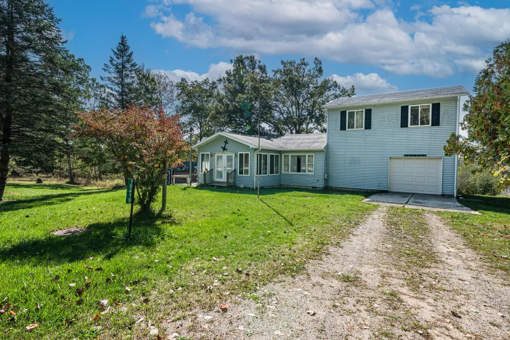 19419 Bullhead Lake Drive Rodney, MI 49342