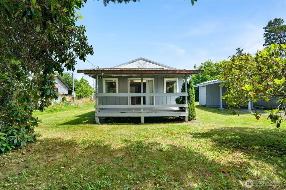 1634 First Avenue Grayland, WA 98547