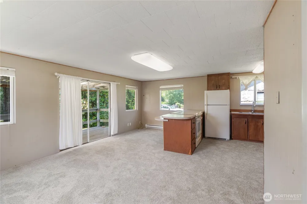 1634 First Avenue Grayland, WA 98547